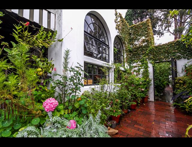 2 BEDROOM HOUSE SOLD IN PARKTOWN NORTH